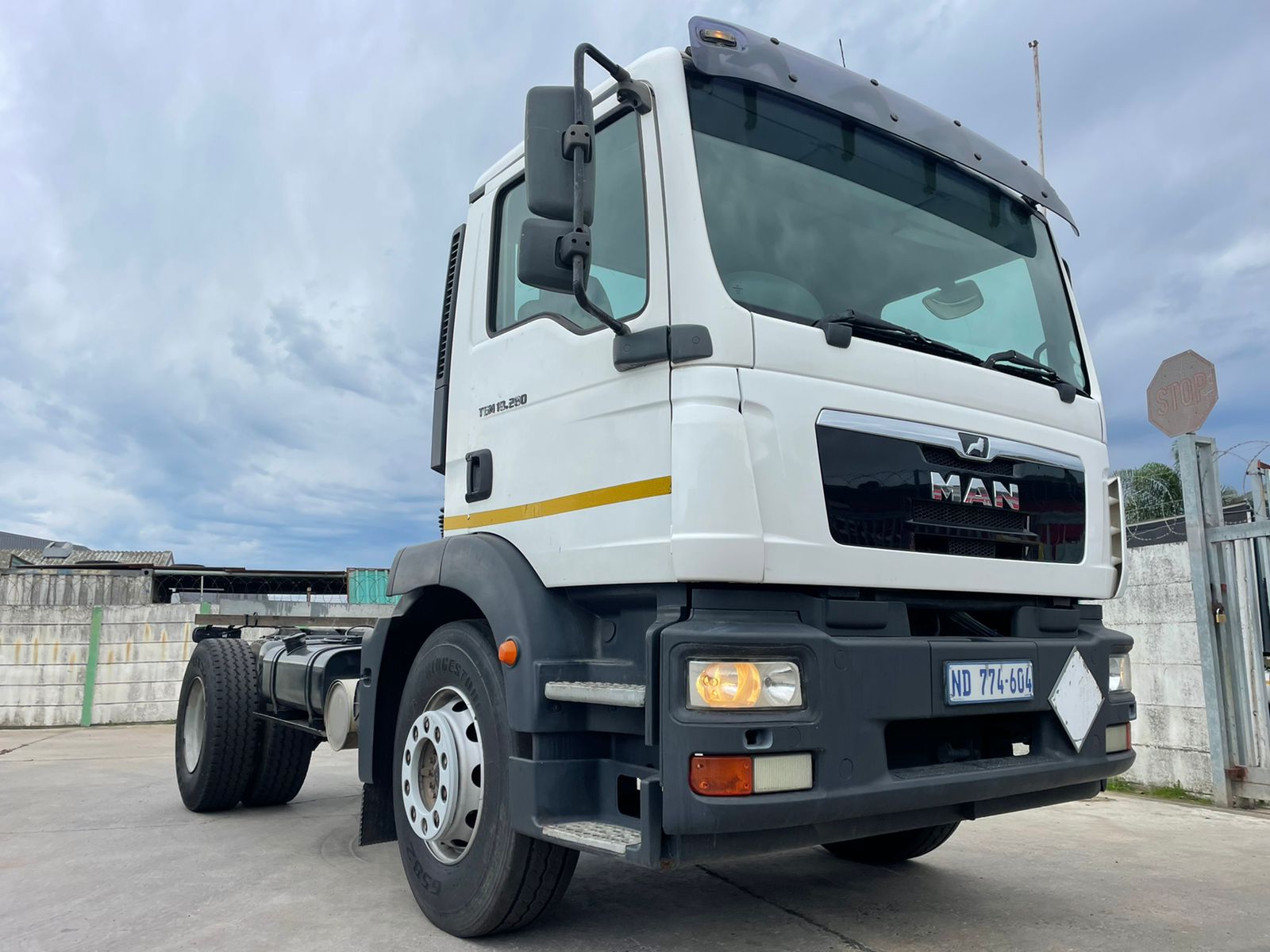 2014 MAN 18.280 4x2 Chassis/Cab