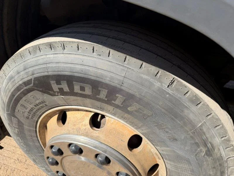 2021 Sacnia R460 6x4 Truck Tractor tyre